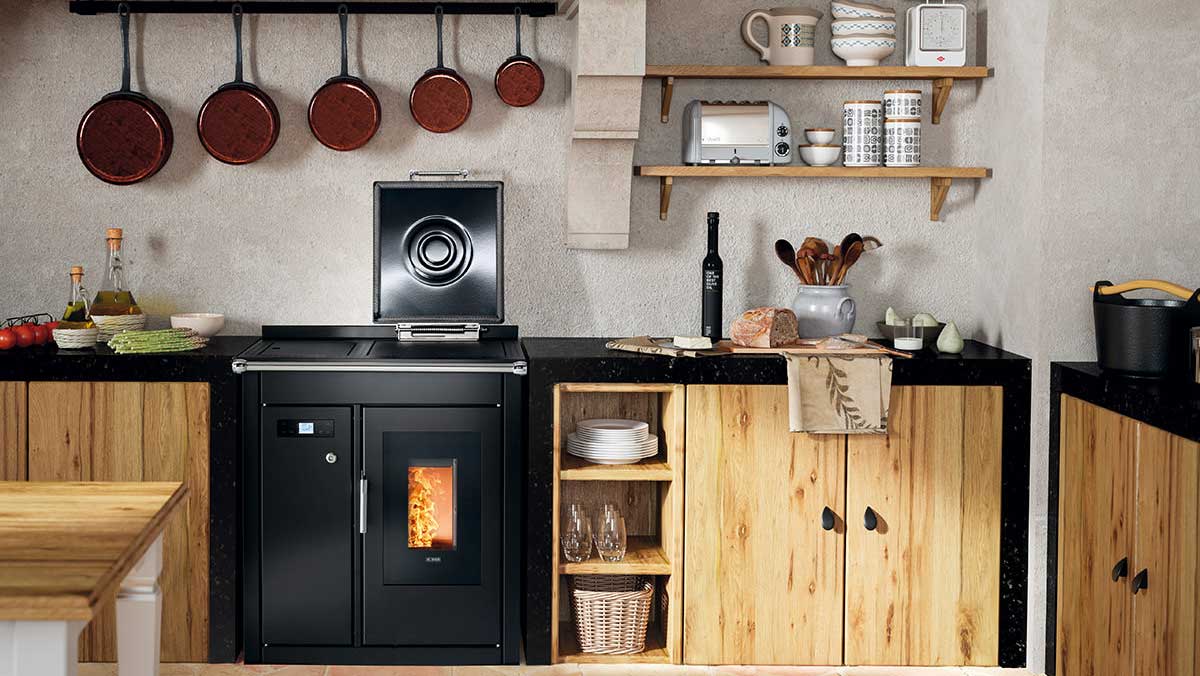 Termobucataria pe peleti SMART 80 BT de la Klover
