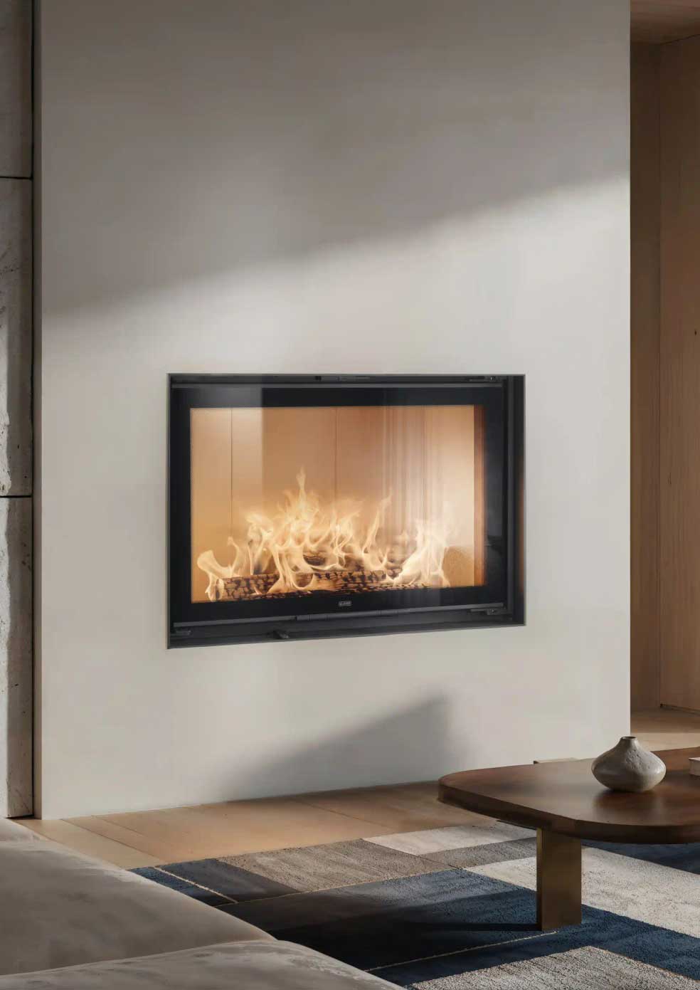 Semineu pe lemne FRONTAL BLOK 950 de la Klover